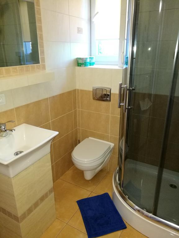 Homestay Gosciniec Grek Zorba - Pokoje I Domki 4 Osobowe - 16Km Od Zator Energylandia Inwald