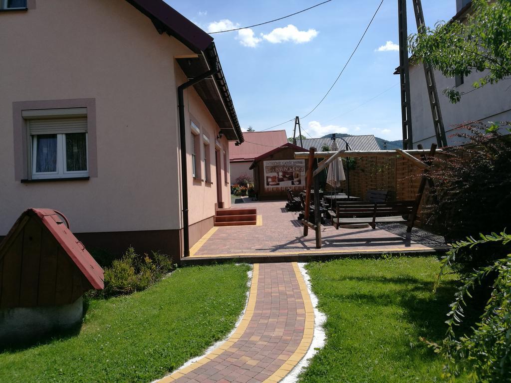 Gosciniec Grek Zorba - Pokoje I Domki 4 Osobowe - 16Km Od Zator Energylandia Homestay Inwald